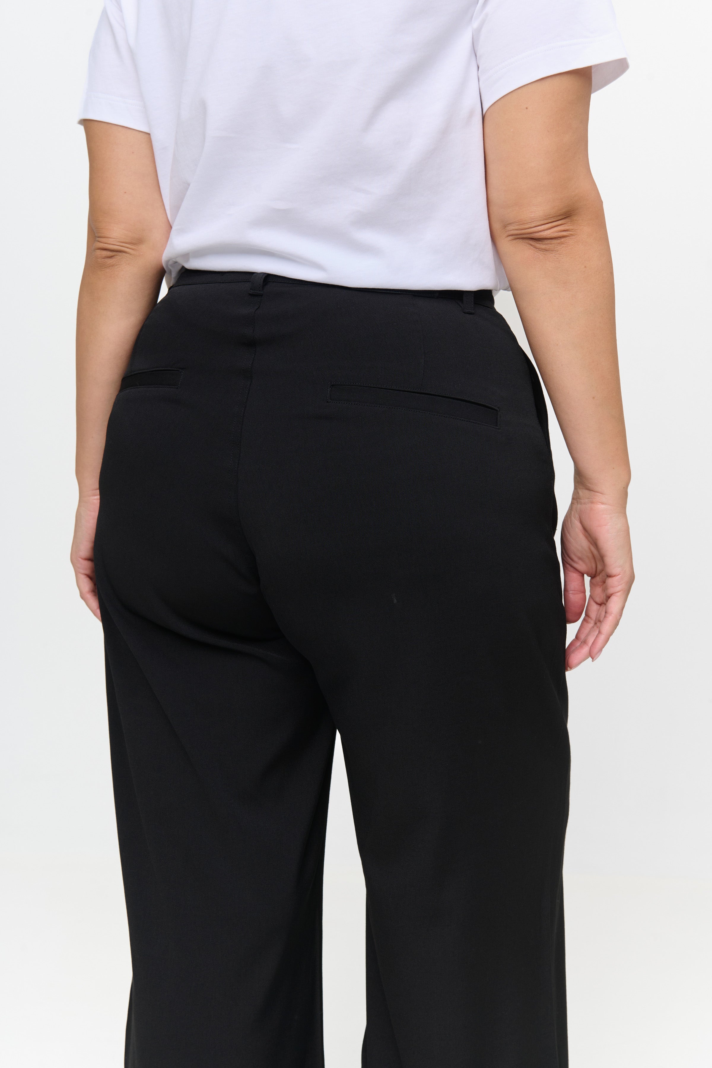 DAKOTA Atelier Black